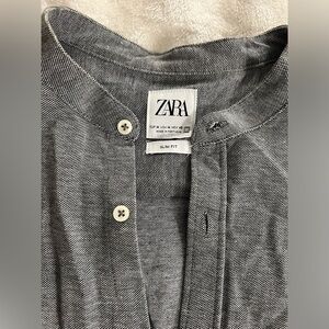 LIKE NEW MEN ZARA SHORT SLEEVE BUTTON UP